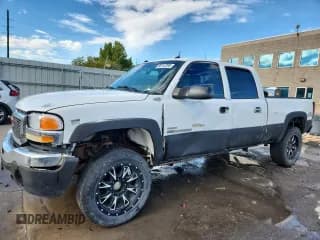 ✅ 2005 GMC Sierra 2500HD SLT • VIN: 1GTHK23215F867661 • Lot: 86147205. Listed on Copart with 412,692 mi. Free auction sales archive from the USA and detailed vehicle history report at DreamBid. Image 1.