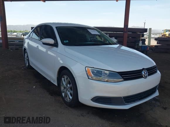 ✅ 2013 Volkswagen Jetta SE • VIN: 3VWDP7AJ5DM374598 • Lot: 42498082. Listed on IAAI with 144,285 mi. Free auction sales archive from the USA and detailed vehicle history report at DreamBid. Image 1.