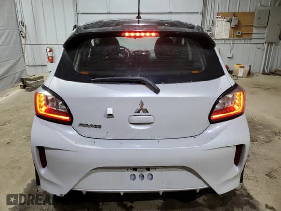 ✅ 2023 Mitsubishi Mirage Black Edition • VIN: ML32AWHJ8PH004270 • Lot: 57275255. Wystawiony na Copart z przebiegiem 17 883 mil. Bezpłatny archiwum sprzedaży aukcyjnych z USA i szczegółowy raport historii pojazdu na DreamBid. Zdjęcie 6.