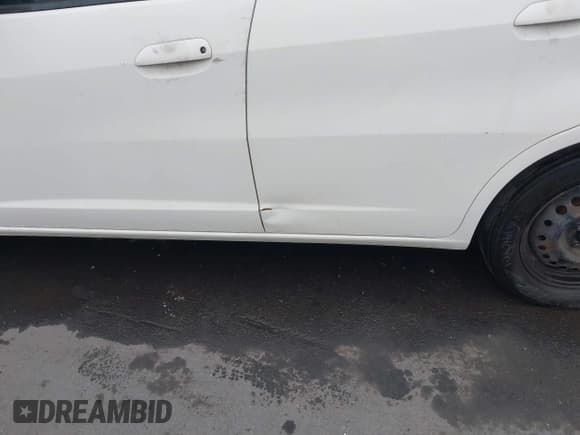 ✅ 2009 Honda Fit • VIN: JHMGE88219C006050 • Lot: 43599814. Listed on IAAI with 187,191 mi. Free auction sales archive from the USA and detailed vehicle history report at DreamBid. Image 6.