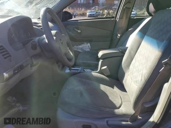 2004 Chevrolet Malibu LS z VIN 1G1ZT54864F153649, wystawiony jako Copart lot #83007004 z przebiegiem Nie podano mil oraz Szkoda całkowita • Salvage title. Historia ofert i sprzedaży dostępna na DreamBid. Obrazek 7.