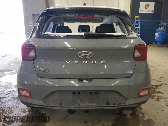 ✅ 2022 Hyundai Venue Limited • VIN: KMHRC8A33NU135331 • Lot: 43912335. Listed on Copart with 68,000 mi. Free auction sales archive from the USA and detailed vehicle history report at DreamBid. Image 6.