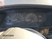 ✅ 1994 Toyota 4Runner • VIN: JT3VN39W8R0133235 • Lot: 82694383. Listed on Copart with 233,270 mi. Free auction sales archive from the USA and detailed vehicle history report at DreamBid. Image 9.