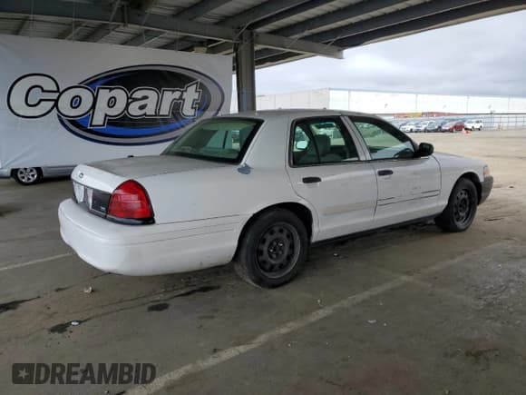 ✅ 2009 Ford Police Interceptor • VIN: 2FAHP71V09X126915 • Lot: 80577375. Listed on Copart with 428,999 mi. Free auction sales archive from the USA and detailed vehicle history report at DreamBid. Image 3.