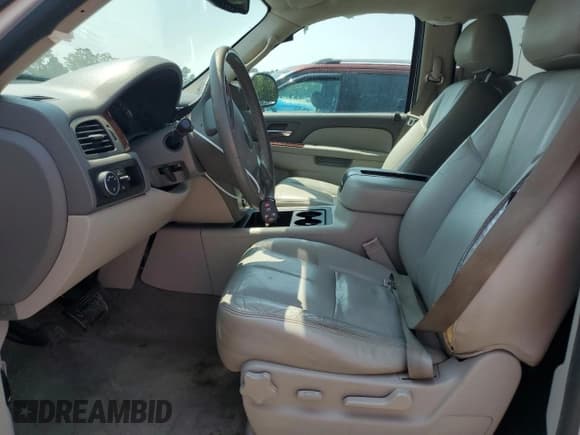 ✅ 2014 GMC Yukon XL SLT • VIN: 1GKS1KE04ER224261 • Lot: 62372575. Listed on Copart with 213,499 mi. Free auction sales archive from the USA and detailed vehicle history report at DreamBid. Image 7.