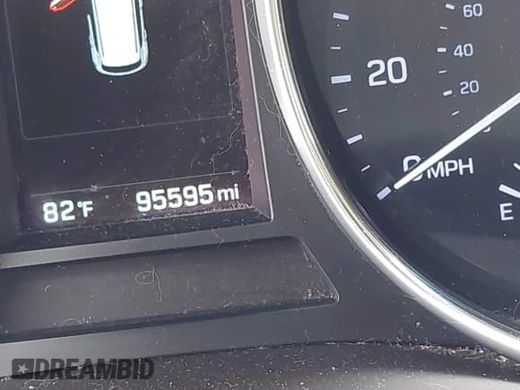 ✅ 2018 Hyundai Santa Fe 2.4L • VIN: 5XYZU3LB4JG566054 • Лот: 42918543. Опубликован ранее на IAAI с пробегом 95 595 миль. Бесплатный доступ к архиву аукционных продаж из США и подробный отчёт об истории автомобиля на DreamBid. Изображение 16.