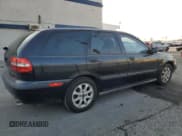 ✅ 2001 Volvo V40 • VIN: YV1VW29551F747214 • Лот: 44844735. Опубликован ранее на Copart с пробегом 183 144 миль. Бесплатный доступ к архиву аукционных продаж из США и подробный отчёт об истории автомобиля на DreamBid. Изображение 3.