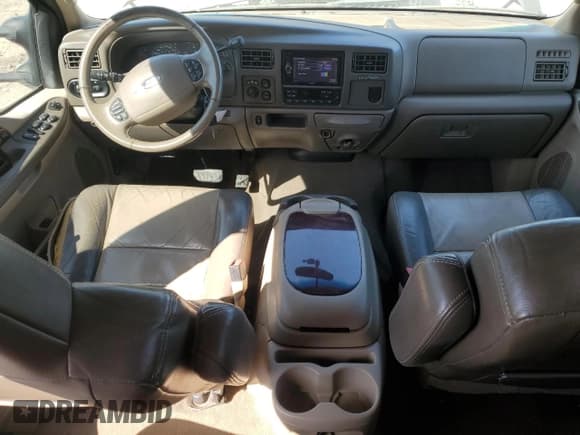 ✅ 2004 Ford Excursion Eddie Bauer • VIN: 1FMSU45P44EB40602 • Лот: 51536395. Опубликован ранее на Copart с пробегом 188 417 миль. Бесплатный доступ к архиву аукционных продаж из США и подробный отчёт об истории автомобиля на DreamBid. Изображение 8.