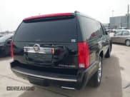 ✅ 2013 Cadillac Escalade ESV Platinum Edition • VIN: 1GYS3KEF4DR222867 • Лот: 41784252. Опубликован ранее на IAAI с пробегом 61 673 миль. Бесплатный доступ к архиву аукционных продаж из США и подробный отчёт об истории автомобиля на DreamBid. Изображение 17.
