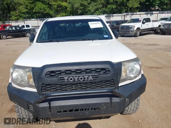 ✅ 2011 Toyota Tacoma PreRunner • VIN: 5TFJU4GN4BX005312 • Lot: 42840848. Listed on IAAI with 155,049 mi. Free auction sales archive from the USA and detailed vehicle history report at DreamBid. Image 6.