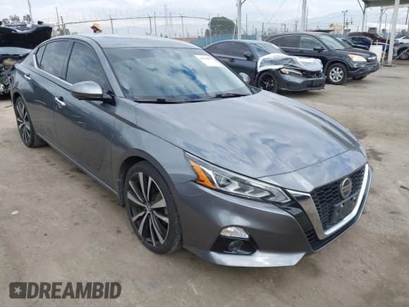 ✅ 2019 Nissan Altima Platinum • VIN: 1N4BL4FV1KC104627 • Лот: 43704877. Опубликован ранее на IAAI с пробегом 32 860 миль. Бесплатный доступ к архиву аукционных продаж из США и подробный отчёт об истории автомобиля на DreamBid. Изображение 1.