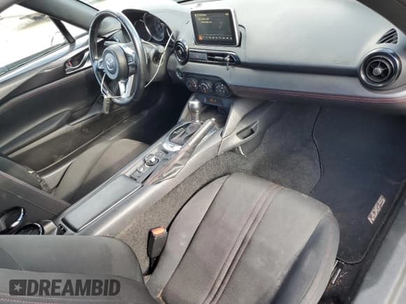 ✅ 2017 Mazda MX-5 Miata Club • VIN: JM1NDAC71H0120796 • Лот: 91042095. Опубликован ранее на Copart с пробегом 78 270 миль. Бесплатный доступ к архиву аукционных продаж из США и подробный отчёт об истории автомобиля на DreamBid. Изображение 8.