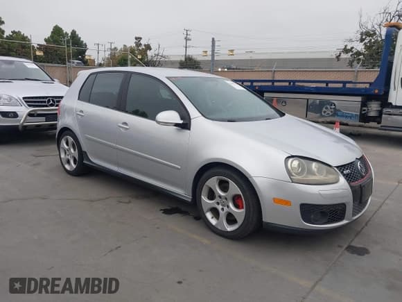 ✅ 2008 Volkswagen Golf GTI • VIN: WVWHV71K28W040036 • Lot: 43587162. Wystawiony na IAAI z przebiegiem 241 415 mil. Bezpłatny archiwum sprzedaży aukcyjnych z USA i szczegółowy raport historii pojazdu na DreamBid. Zdjęcie 1.