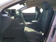 ✅ 2024 Kia K5 LXS • VIN: 5XXG14J20RG237408 • Lot: 70040835. Wystawiony na Copart z przebiegiem 30 423 mil. Bezpłatny archiwum sprzedaży aukcyjnych z USA i szczegółowy raport historii pojazdu na DreamBid. Zdjęcie 7.