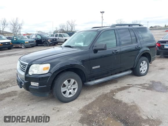 ✅ 2007 Ford Explorer XLT • VIN: 1FMEU73E67UB82828 • Лот: 42094138. Опубликован ранее на IAAI с пробегом 175 627 миль. Бесплатный доступ к архиву аукционных продаж из США и подробный отчёт об истории автомобиля на DreamBid. Изображение 2.