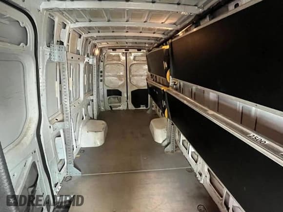 ✅ 2020 Mercedes-Benz Sprinter • VIN: W1W8ED3Y0LT020270 • Lot: 61174904. Listed on Copart with 196,549 mi. Free auction sales archive from the USA and detailed vehicle history report at DreamBid. Image 6.