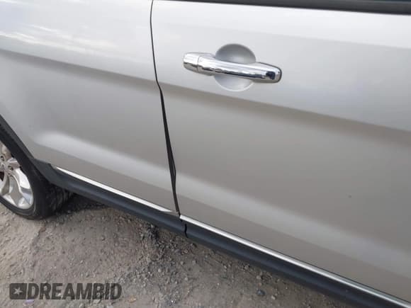 ✅ 2013 Ford Explorer XLT • VIN: 1FM5K8D81DGC08833 • Lot: 43722861. Wystawiony na IAAI z przebiegiem 131 530 mil. Bezpłatny archiwum sprzedaży aukcyjnych z USA i szczegółowy raport historii pojazdu na DreamBid. Zdjęcie 12.