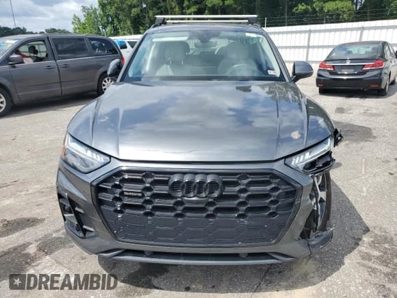 ✅ 2023 Audi Q5 S line Prestige • VIN: WA1FAAFY6P2125183 • Lot: 69845485. Wystawiony na Copart z przebiegiem 30 239 mil. Bezpłatny archiwum sprzedaży aukcyjnych z USA i szczegółowy raport historii pojazdu na DreamBid. Zdjęcie 5.