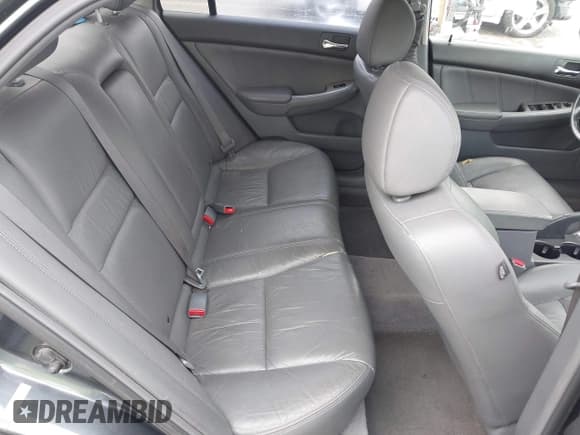 ✅ 2003 Honda Accord EX • VIN: JHMCM56793C085425 • Lot: 42033124. Listed on IAAI with 267,321 mi. Free auction sales archive from the USA and detailed vehicle history report at DreamBid. Image 8.