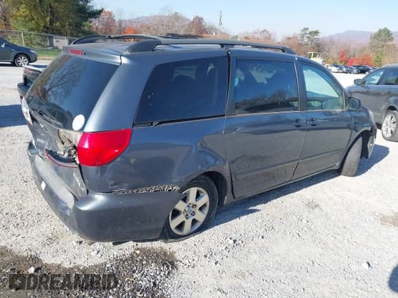 ✅ 2009 Toyota Sienna CE • VIN: 5TDZK23C89S269683 • Lot: 43575971. Listed on IAAI with 337,172 mi. Free auction sales archive from the USA and detailed vehicle history report at DreamBid. Image 4.