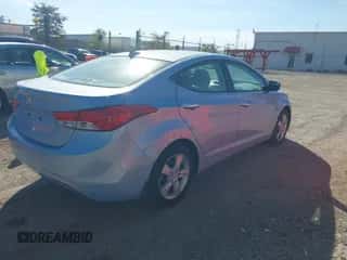 2013 Hyundai Elantra Limited with VIN KMHDH4AE5DU727219, listed as a IAAI auction lot 43355348 with 32,050 mi miles and . Bid and sale history available at DreamBid. Image 4.