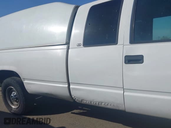 ✅ 1998 GMC Sierra 2500 • VIN: 1GTGC29J1WE529918 • Лот: 42417638. Опубликован ранее на IAAI с пробегом 110 854 миль. Бесплатный доступ к архиву аукционных продаж из США и подробный отчёт об истории автомобиля на DreamBid. Изображение 16.