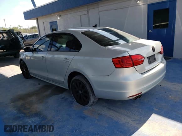 ✅ 2011 Volkswagen Jetta SE • VIN: 3VWDX7AJXBM319612 • Lot: 66919555. Listed on Copart with 160,799 mi. Free auction sales archive from the USA and detailed vehicle history report at DreamBid. Image 2.