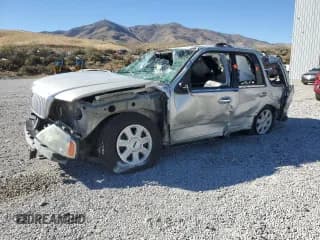✅ 2005 Lincoln Navigator Luxury • VIN: 5LMFU28515LJ09835 • Lot: 82638615. Wystawiony na Copart z przebiegiem Nie podano. Bezpłatny archiwum sprzedaży aukcyjnych z USA i szczegółowy raport historii pojazdu na DreamBid. Zdjęcie 1.