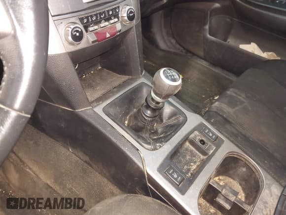 ✅ 2014 Subaru Outback Premium • VIN: 4S4BRCCC4E1267581 • Lot: 43697403. Listed on IAAI with 183,082 mi. Free auction sales archive from the USA and detailed vehicle history report at DreamBid. Image 18.