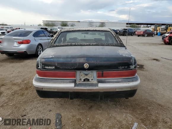 ✅ 1992 Buick Roadmaster Ltd • VIN: 1G4BT5376NR466262 • Lot: 75079004. Listed on Copart with 160,992 mi. Free auction sales archive from the USA and detailed vehicle history report at DreamBid. Image 6.