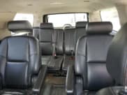 ✅ 2009 Chevrolet Suburban LTZ • VIN: 1GNFK36399J118585 • Lot: 72601924. Wystawiony na Copart z przebiegiem 256 787 mil. Bezpłatny archiwum sprzedaży aukcyjnych z USA i szczegółowy raport historii pojazdu na DreamBid. Zdjęcie 10.