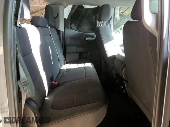 ✅ 2021 Chevrolet Silverado 1500 Custom • VIN: 1GCRWBEK7MZ366602 • Lot: 79965274. Wystawiony na Copart z przebiegiem 62 679 mil. Bezpłatny archiwum sprzedaży aukcyjnych z USA i szczegółowy raport historii pojazdu na DreamBid. Zdjęcie 11.