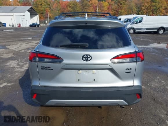 ✅ 2022 Toyota Corolla Cross XLE • VIN: 7MUDAABG9NV043082 • Лот: 43590647. Опубликован ранее на IAAI с пробегом 31 720 миль. Бесплатный доступ к архиву аукционных продаж из США и подробный отчёт об истории автомобиля на DreamBid. Изображение 16.