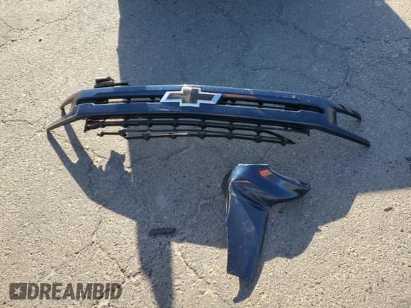 ✅ 2020 Chevrolet Silverado 1500 RST • VIN: 3GCUYEED0LG417007 • Lot: 82373475. Wystawiony na Copart z przebiegiem 80 490 mil. Bezpłatny archiwum sprzedaży aukcyjnych z USA i szczegółowy raport historii pojazdu na DreamBid. Zdjęcie 12.