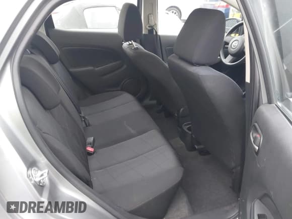 ✅ 2012 Mazda 2 Sport • VIN: JM1DE1KZ2C0145209 • Lot: 43779983. Listed on IAAI with 74,127 mi. Free auction sales archive from the USA and detailed vehicle history report at DreamBid. Image 8.