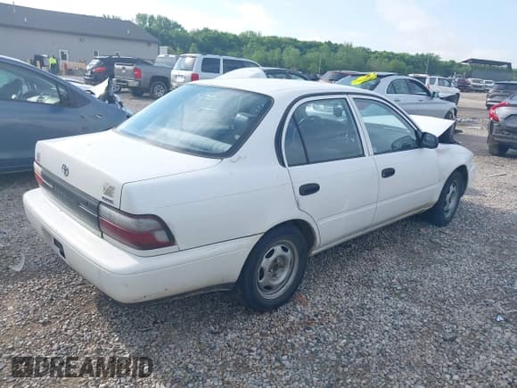 ✅ 1996 Toyota Corolla • VIN: 1NXBA02E7TZ480447 • Lot: 42257057. Listed on IAAI with 161,651 mi. Free auction sales archive from the USA and detailed vehicle history report at DreamBid. Image 4.