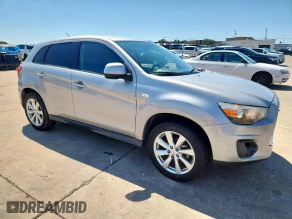 2015 Mitsubishi Outlander ES с VIN 4A4AR3AU1FE038290, выставлен на аукционе Copart как лот 71430325 с пробегом 109 474 миль миль и Чистый • Clean title. История ставок и продаж доступна на DreamBid. Изображение 4.