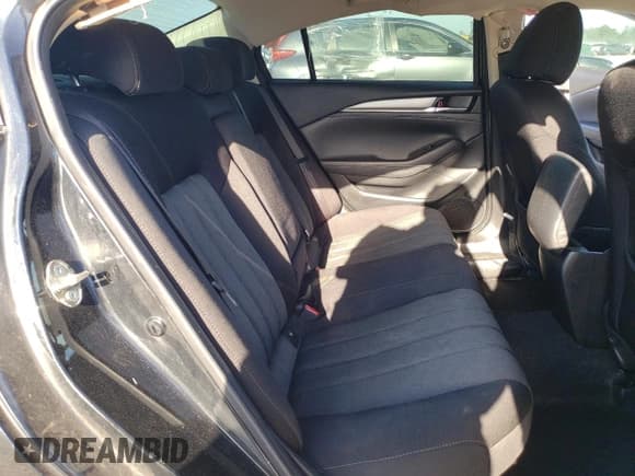 ✅ 2019 Mazda 6 Sport • VIN: JM1GL1UM3K1506489 • Lot: 80399805. Wystawiony na Copart z przebiegiem 102 264 mil. Bezpłatny archiwum sprzedaży aukcyjnych z USA i szczegółowy raport historii pojazdu na DreamBid. Zdjęcie 10.