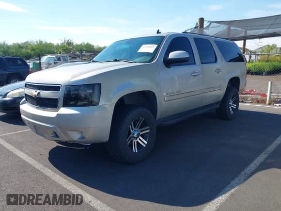 ✅ 2008 Chevrolet Suburban 3LT • VIN: 3GNFC16JX8G264106 • Lot: 42946812. Listed on IAAI with 263,774 mi. Free auction sales archive from the USA and detailed vehicle history report at DreamBid. Image 2.
