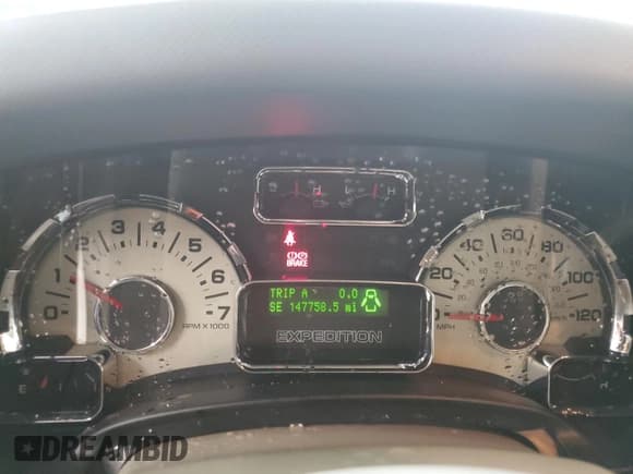 ✅ 2012 Ford Expedition Max Limited • VIN: 1FMJK2A56CEF63710 • Lot: 73042454. Wystawiony na Copart z przebiegiem 147 758 mil. Bezpłatny archiwum sprzedaży aukcyjnych z USA i szczegółowy raport historii pojazdu na DreamBid. Zdjęcie 9.