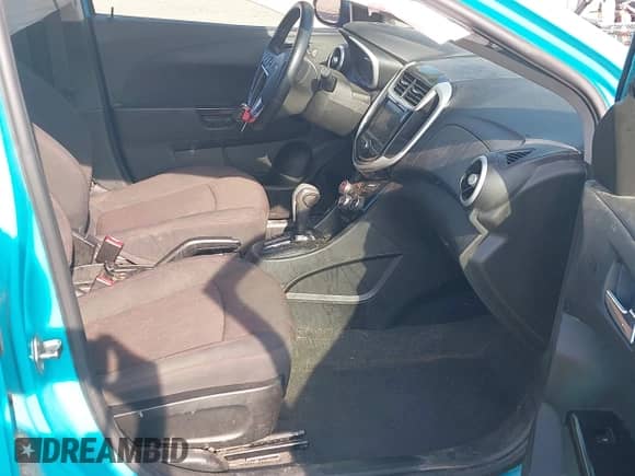 2020 Chevrolet Sonic LT с VIN 1G1JD6SB7L4126940, выставлен на аукционе IAAI как лот 42723410 с пробегом 81 586 миль миль и . История ставок и продаж доступна на DreamBid. Изображение 5.