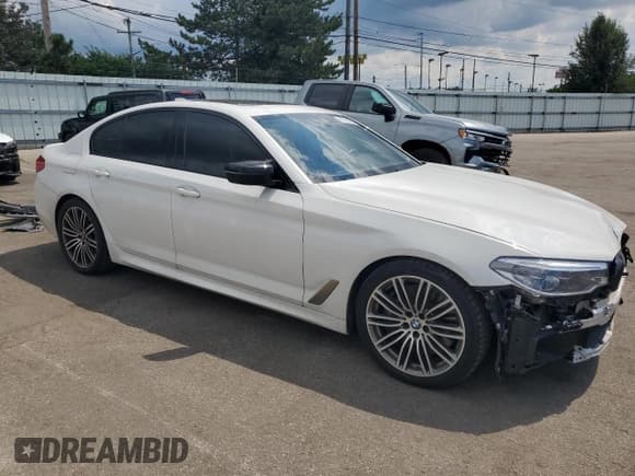 ✅ 2020 BMW 5 Series M550i xDrive • VIN: WBAJS7C08LBN96113 • Lot: 67542905. Wystawiony na Copart z przebiegiem 50 205 mil. Bezpłatny archiwum sprzedaży aukcyjnych z USA i szczegółowy raport historii pojazdu na DreamBid. Zdjęcie 4.