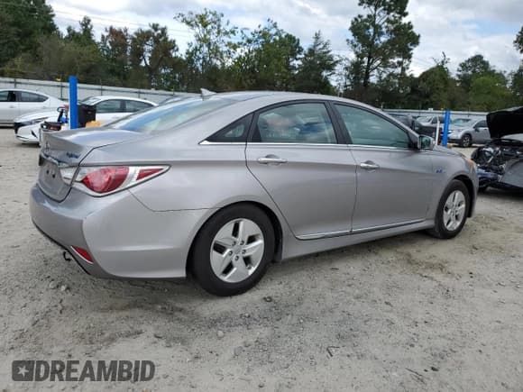 ✅ 2012 Hyundai Sonata Hybrid • VIN: KMHEC4A46CA035903 • Lot: 84752715. Listed on Copart with 90,300 mi. Free auction sales archive from the USA and detailed vehicle history report at DreamBid. Image 3.