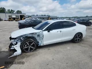 ✅ 2024 Volvo S60 Ultimate Dark Theme • VIN: 7JRL12TM6RG323902 • Lot: 63551905. Wystawiony na Copart z przebiegiem 8 404 mil. Bezpłatny archiwum sprzedaży aukcyjnych z USA i szczegółowy raport historii pojazdu na DreamBid. Zdjęcie 1.