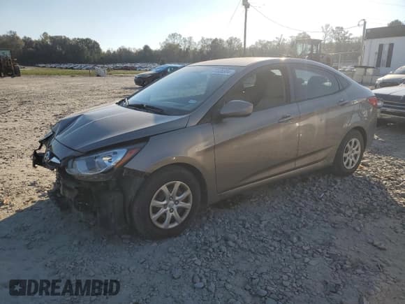 ✅ 2013 Hyundai Accent GLS • VIN: KMHCT4AEXDU561287 • Лот: 77326984. Опубликован ранее на Copart с пробегом 174 068 миль. Бесплатный доступ к архиву аукционных продаж из США и подробный отчёт об истории автомобиля на DreamBid. Изображение 1.