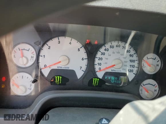 ✅ 2006 Dodge 2500 ST • VIN: 3D7KS26D96G180825 • Lot: 59644155. Wystawiony na Copart z przebiegiem 72 938 mil. Bezpłatny archiwum sprzedaży aukcyjnych z USA i szczegółowy raport historii pojazdu na DreamBid. Zdjęcie 9.