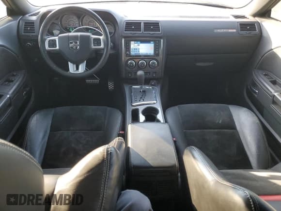 ✅ 2011 Dodge Challenger SRT-8 • VIN: 2B3CJ7DJ2BH526698 • Lot: 41528115. Wystawiony na Copart z przebiegiem 118 477 mil. Bezpłatny archiwum sprzedaży aukcyjnych z USA i szczegółowy raport historii pojazdu na DreamBid. Zdjęcie 8.