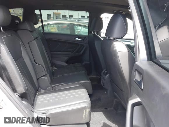 ✅ 2022 Volkswagen Tiguan SE R-Line Black • VIN: 3VV8B7AX9NM093043 • Лот: 42290191. Опубликован ранее на IAAI с пробегом 55 136 миль. Бесплатный доступ к архиву аукционных продаж из США и подробный отчёт об истории автомобиля на DreamBid. Изображение 8.