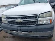 ✅ 2005 Chevrolet Silverado 2500HD LS • VIN: 1GCHK23U25F839031 • Lot: 41594750. Wystawiony na IAAI z przebiegiem 320 713 mil. Bezpłatny archiwum sprzedaży aukcyjnych z USA i szczegółowy raport historii pojazdu na DreamBid. Zdjęcie 12.