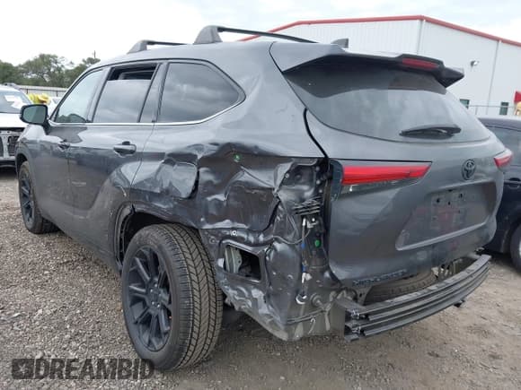 ✅ 2022 Toyota Highlander L • VIN: 5TDCZRAH5NS117041 • Lot: 42829998. Wystawiony na IAAI z przebiegiem 53 347 mil. Bezpłatny archiwum sprzedaży aukcyjnych z USA i szczegółowy raport historii pojazdu na DreamBid. Zdjęcie 3.